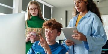 Adapting Classrooms: New Approaches to Curriculum Development in US Schools - Cover Image
